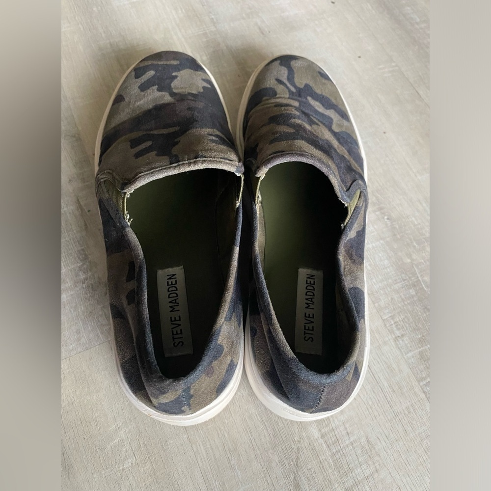 Steve Madden suede camp slip-on sneakers | size 8.5 - Picture 3 of 5